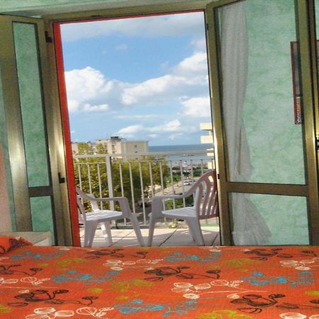 Hotel Prestigio Чезенатико Экстерьер фото