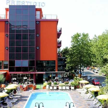 Hotel Prestigio Чезенатико Экстерьер фото