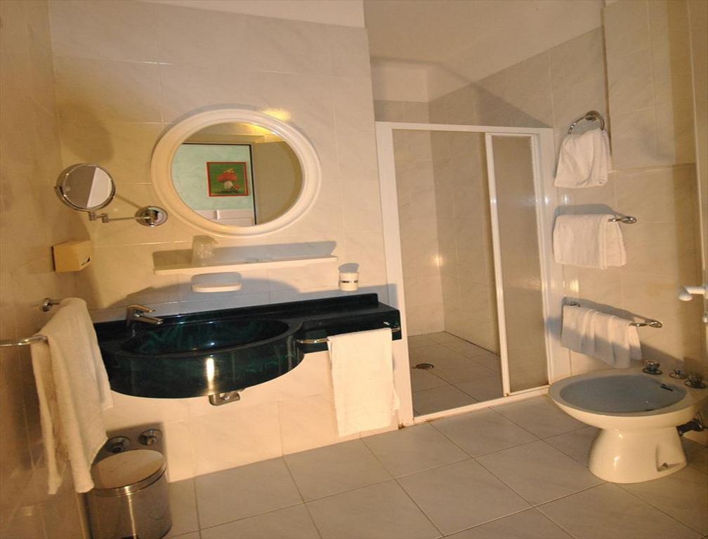 Hotel Prestigio Чезенатико Экстерьер фото